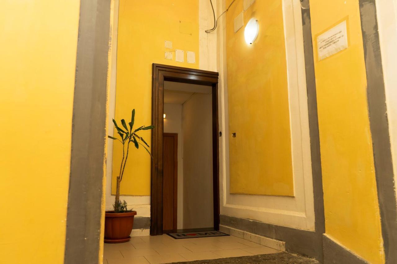 Donna Chiara Holiday House - Toledo Neapol Zewnętrze zdjęcie
