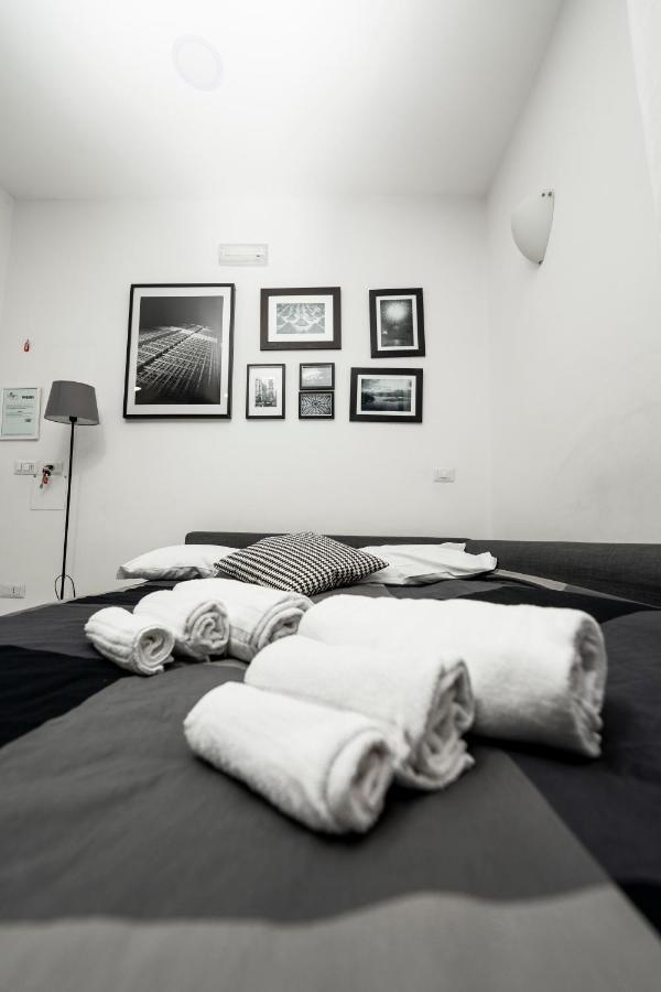 Donna Chiara Holiday House - Toledo Neapol Zewnętrze zdjęcie