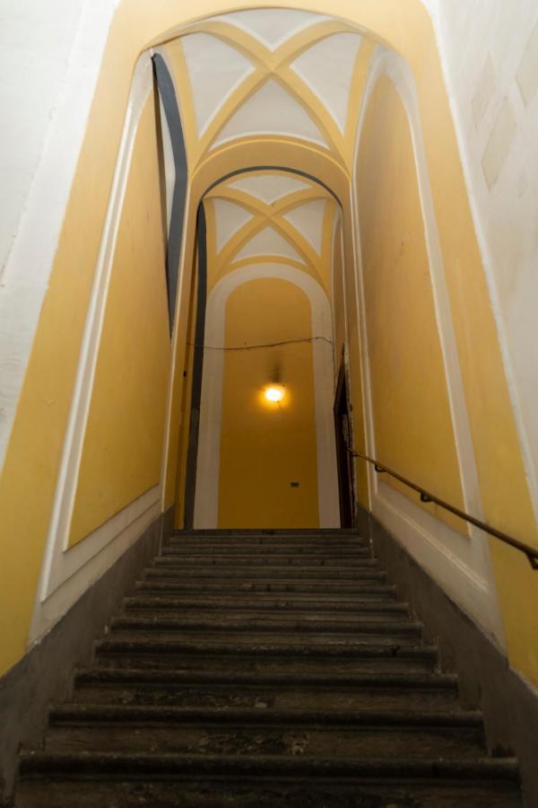 Donna Chiara Holiday House - Toledo Neapol Zewnętrze zdjęcie