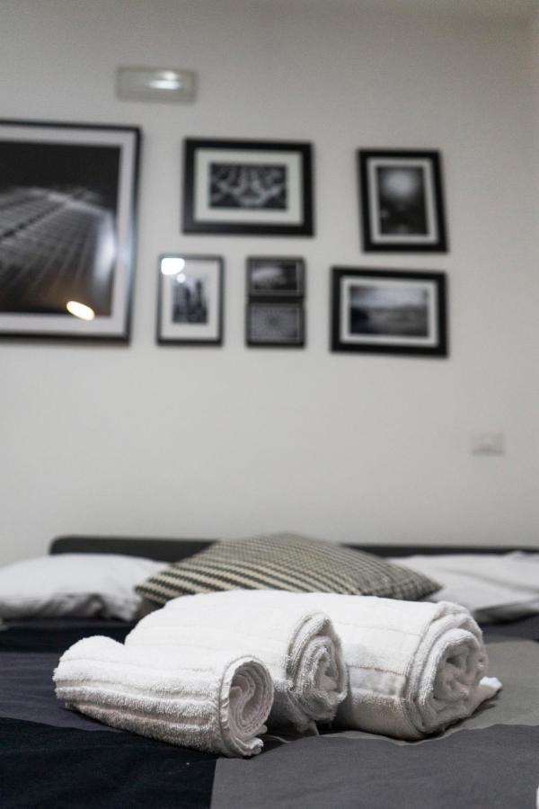 Donna Chiara Holiday House - Toledo Neapol Zewnętrze zdjęcie